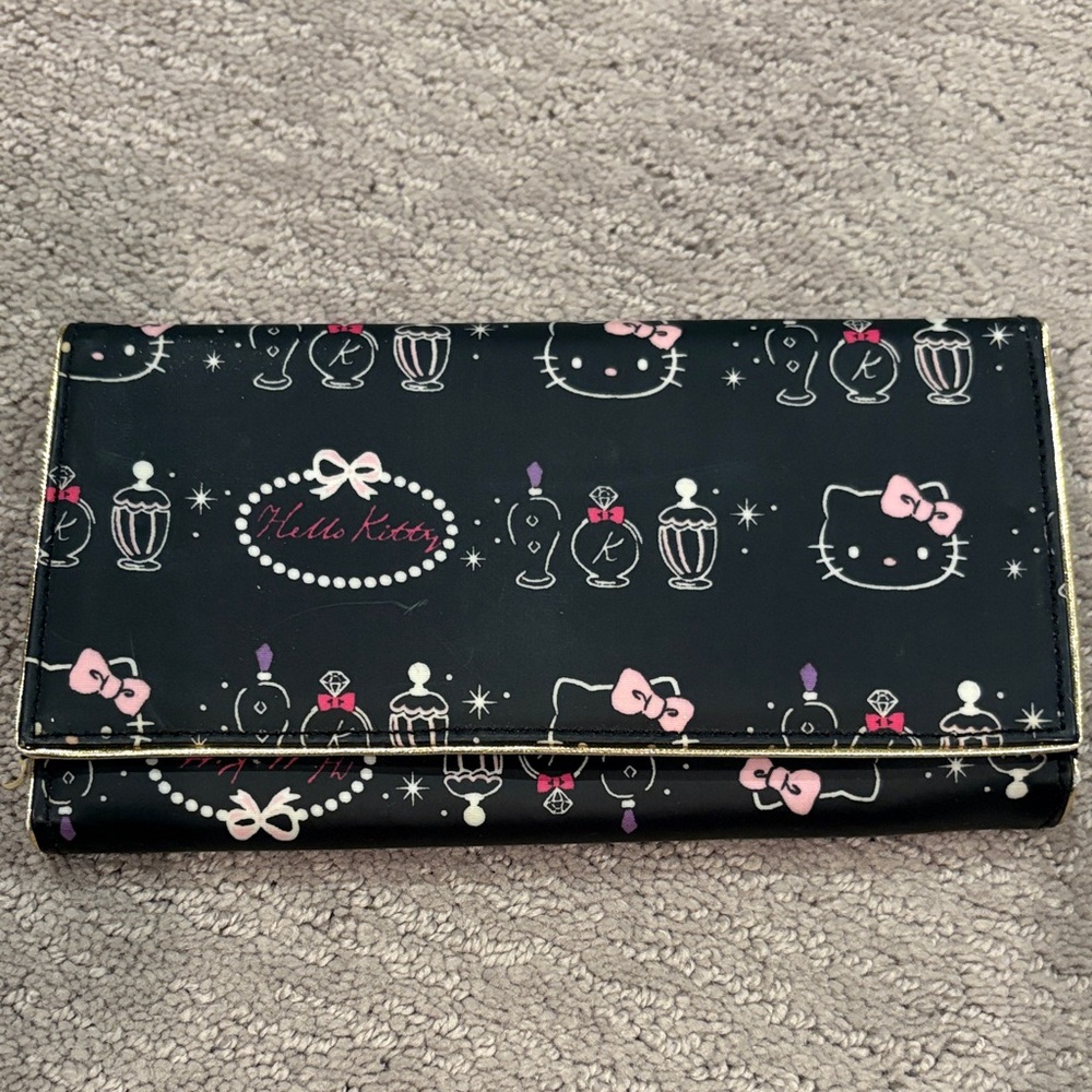 Hello Kitty Black and Pink Wallet